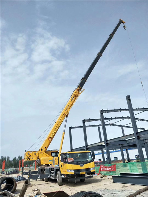 新北区超高层建筑钢结构吊装案例